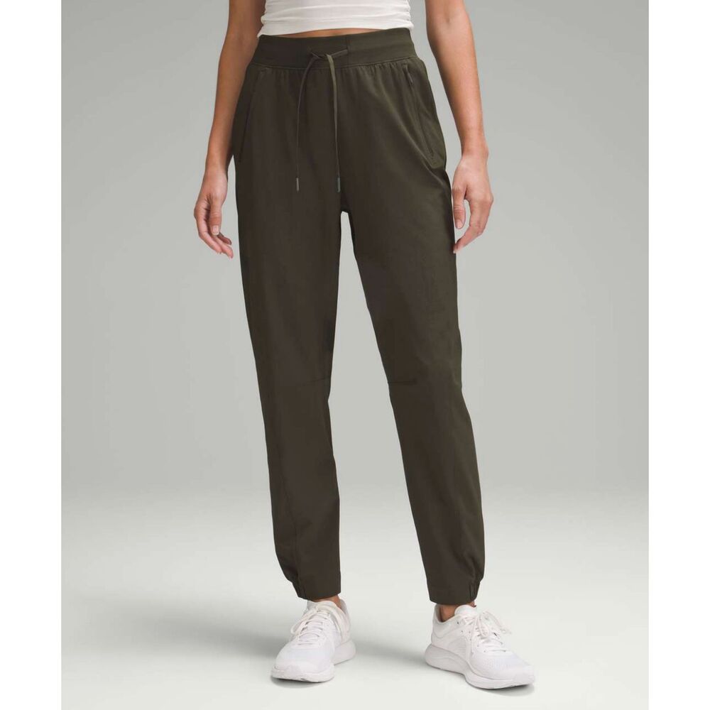 Lululemon License to Train High-Rise Pant in Dark Olive EUC